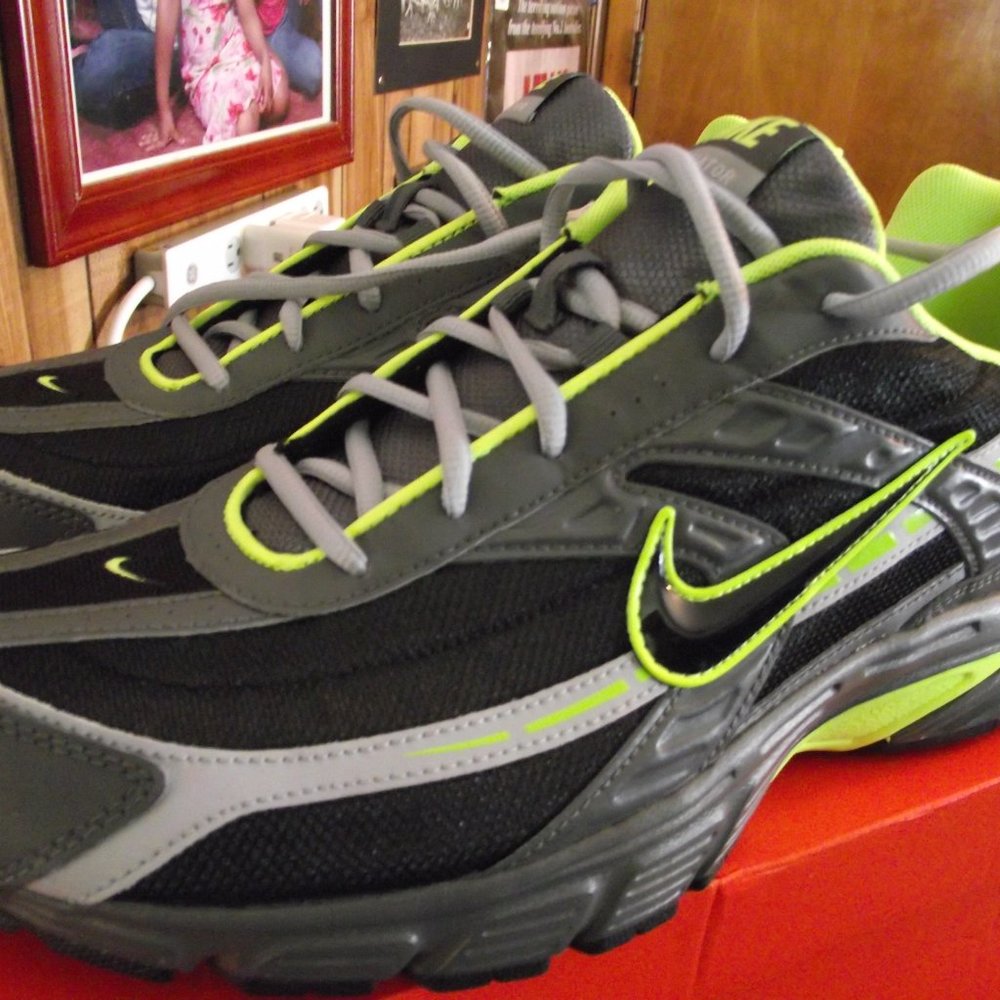 new nike initiator size 14